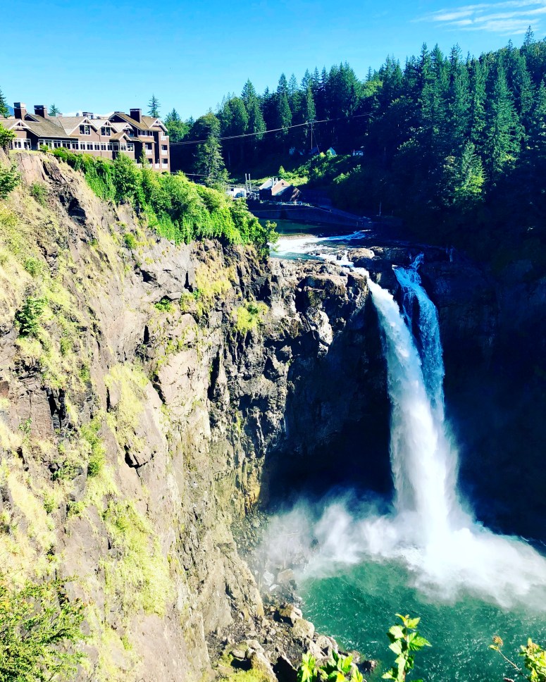 snoqualmie falls